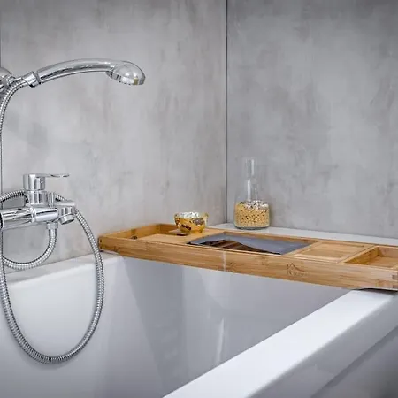Apartamento Luxury Limonaia With Jacuzzi Near Florence San Jacopo al Girone